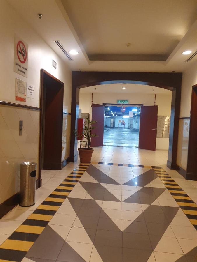 Moonlight Service Suite Kuala Lumpur Exterior photo