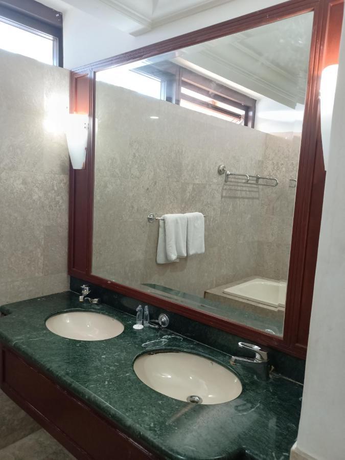 Moonlight Service Suite Kuala Lumpur Exterior photo